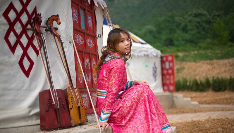 Female model photo shoot of qingyun