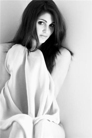 Female model photo shoot of Michelle Lyall in Dubai