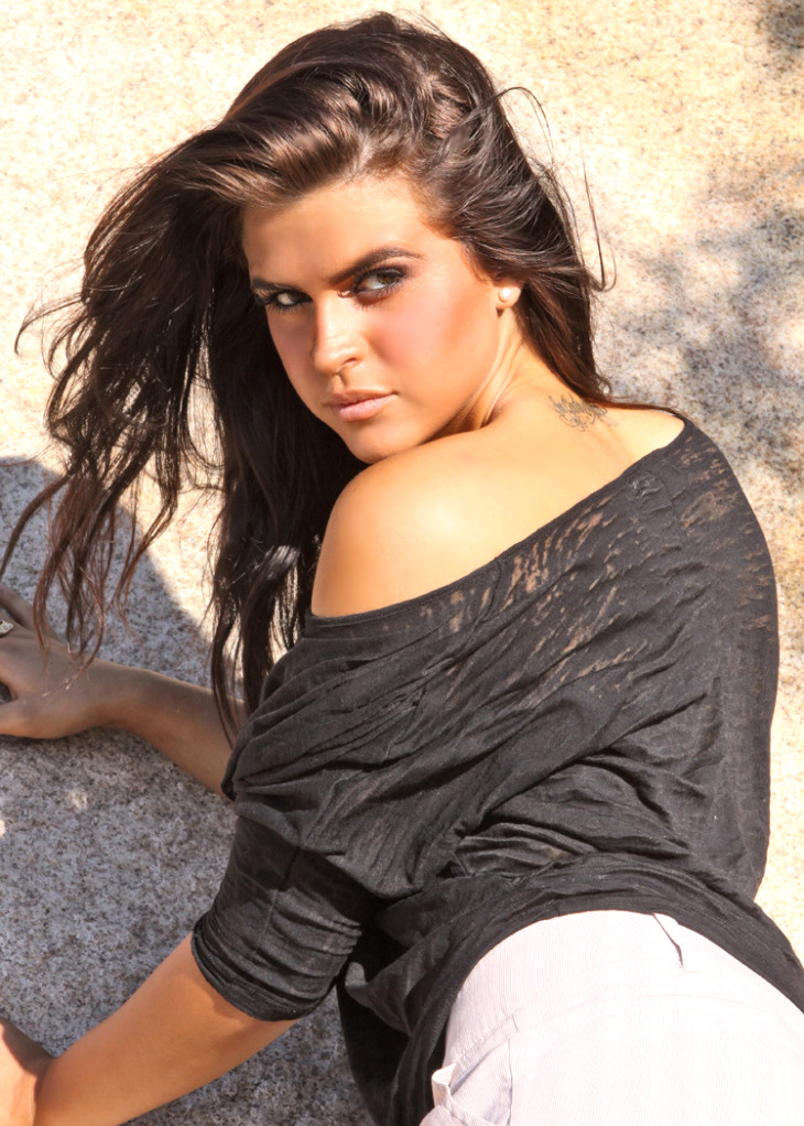 Female model photo shoot of tasha swaylee by Huerta Photography