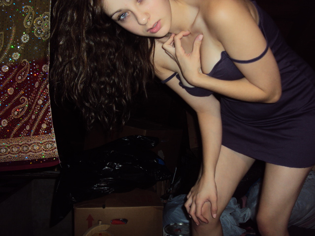 Female model photo shoot of Lisa Michelle Halstead