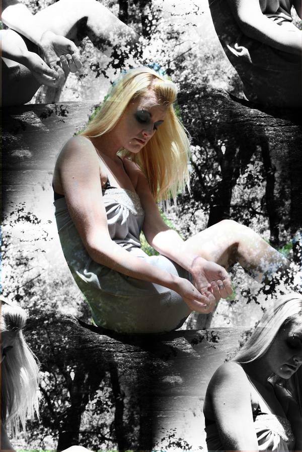 Female model photo shoot of Amanda Peaches in Franklin Park, Santa Rosa CA