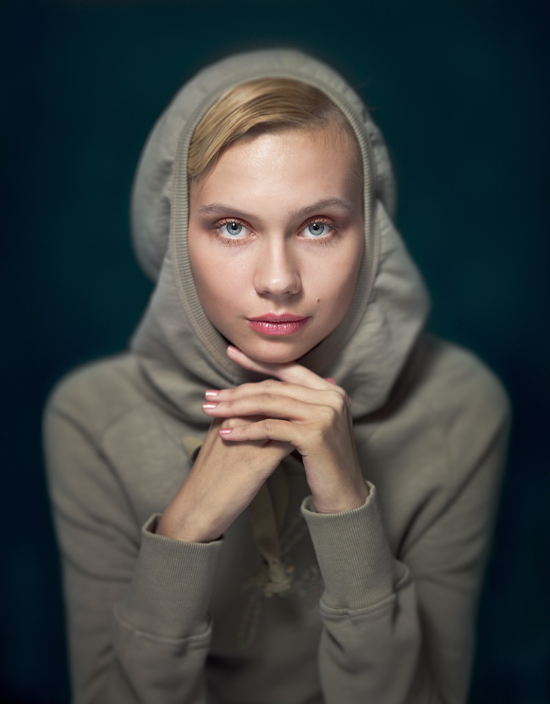 Male model photo shoot of Siebel Dubai in Moscow