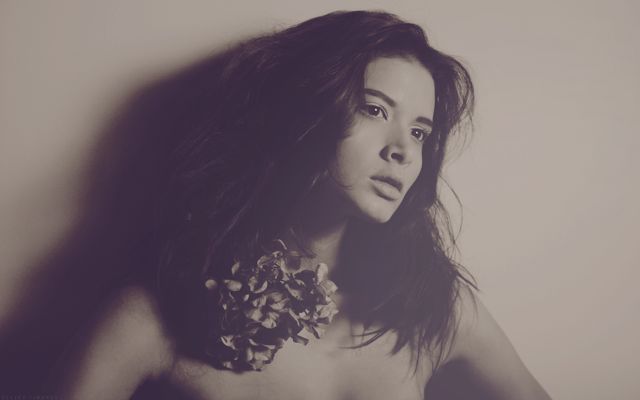 Female model photo shoot of Carolina G Betancourth