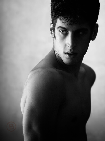 Male model photo shoot of Oliviero by iPhotog