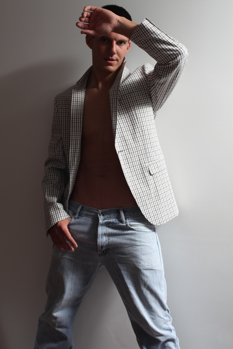 Male model photo shoot of Chris Joseph G