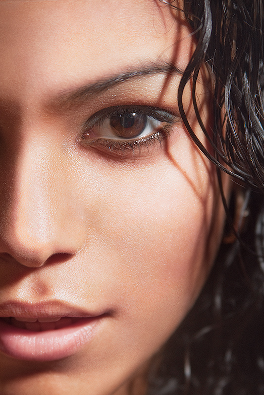 Female model photo shoot of jaely duran by Jose Miguel Imagefolio