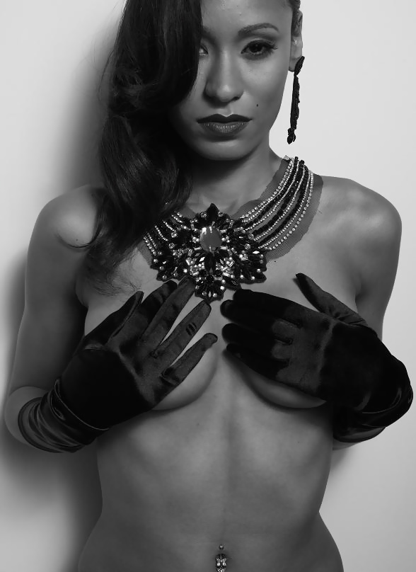 Female model photo shoot of LaylaVegas in Manhattan,NY