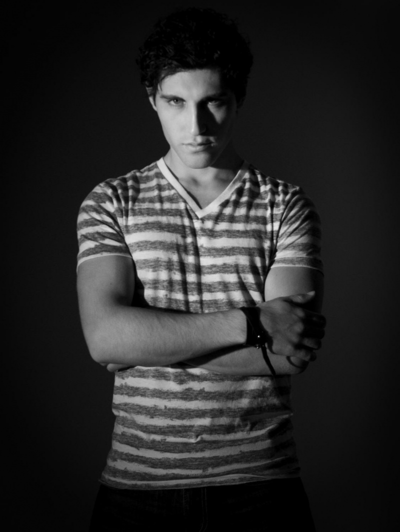 Male model photo shoot of Victor Santi