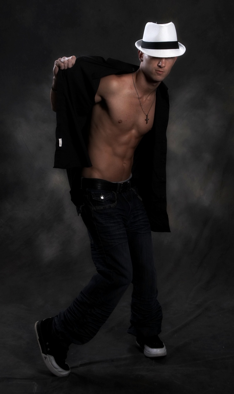 Male model photo shoot of Matt Blevins