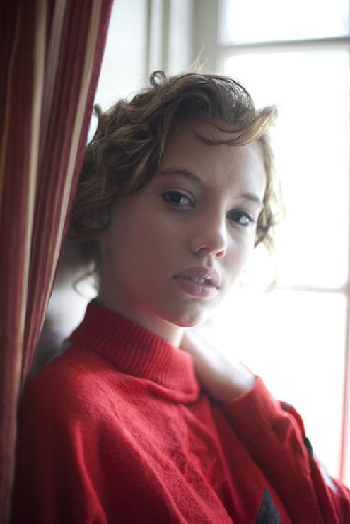 Female model photo shoot of Melanie Stanwix