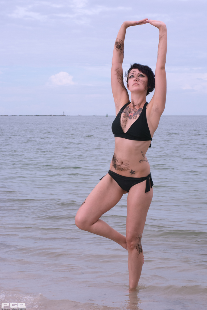 Female model photo shoot of AuroraPhox by Phillostar in Daytona Beach, Fl