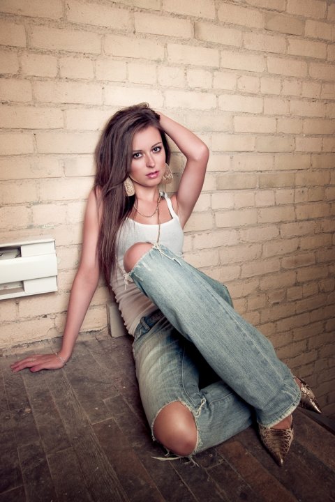 Female model photo shoot of Olivia Strutt