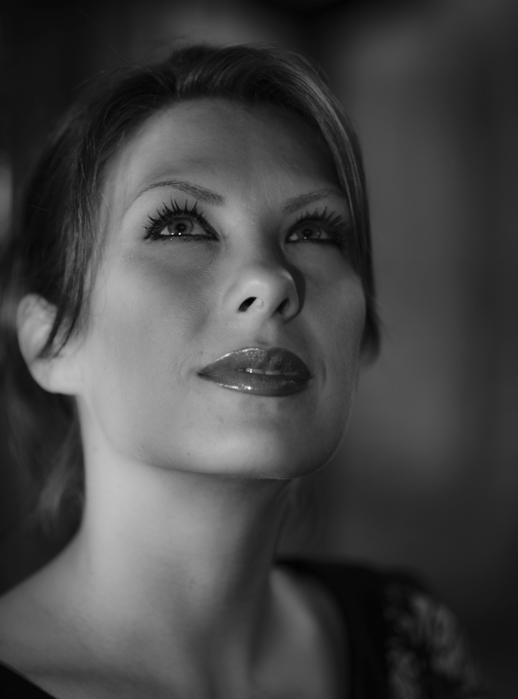 Female model photo shoot of Vivien Whitefox in Toronto, Ontario