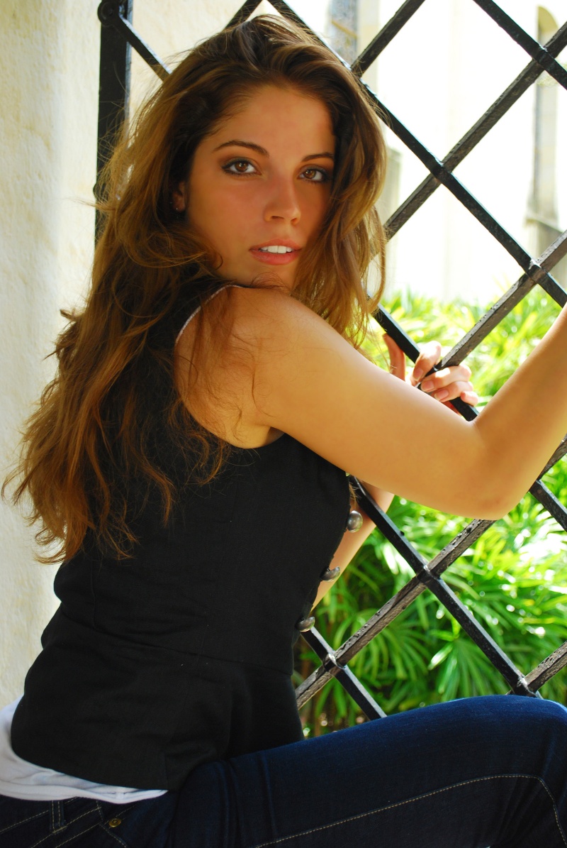 Female model photo shoot of Laurel Brianna in Winter Park, FL