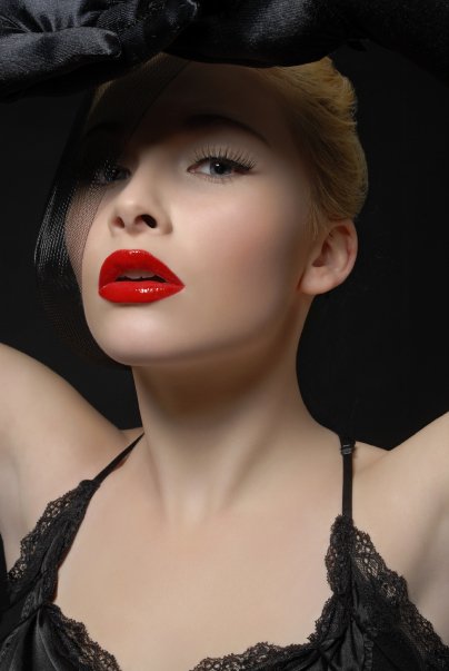 Female model photo shoot of JodieDonaldson in Lasalle collage