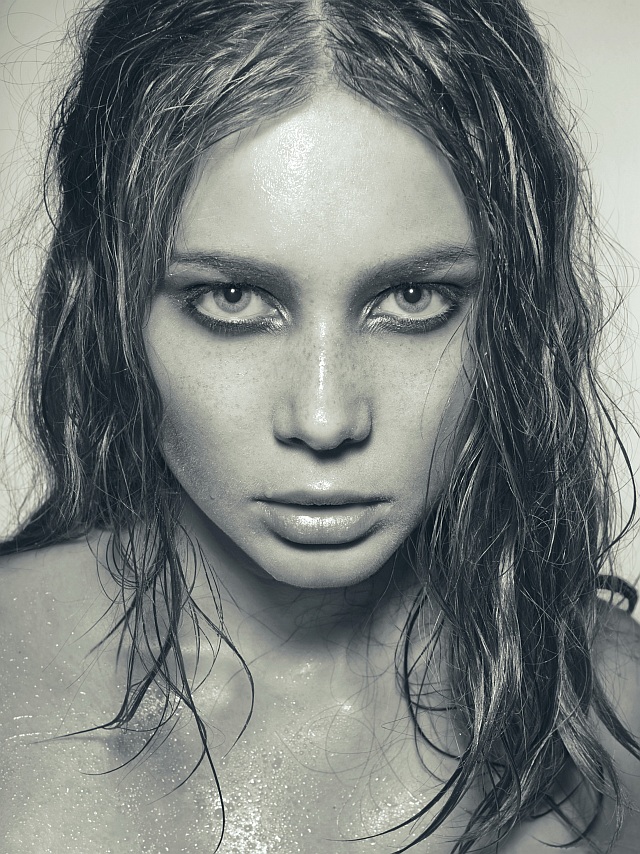 Female model photo shoot of Olivia Nestorowicz