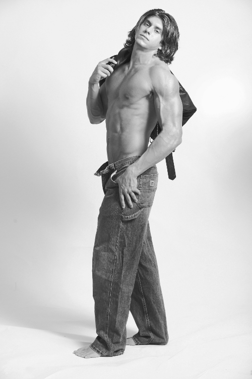 Male model photo shoot of Jonathan Fredrick by Frank Zeta