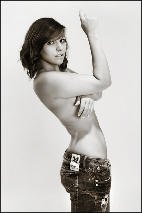 Female model photo shoot of lauramcdonagh by Modelshotz