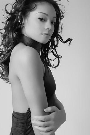 Female model photo shoot of NisaRenee