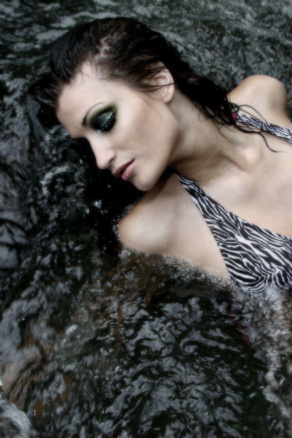 Female model photo shoot of Kristen Reneau