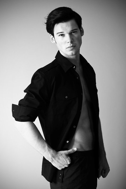 Male model photo shoot of Matthew Hartwig