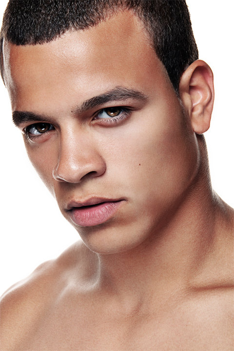 Male model photo shoot of Joel Sanchez