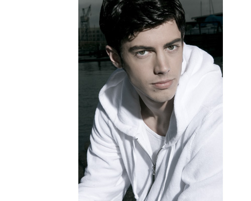 Male model photo shoot of Nathan Schellerup