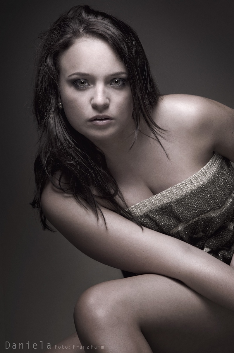 Female model photo shoot of Vivendi