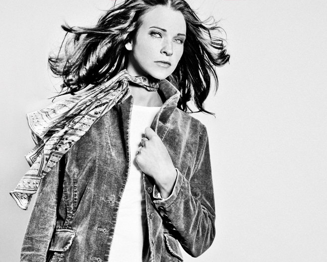 Female model photo shoot of Joanne Adah  in Renton, WA