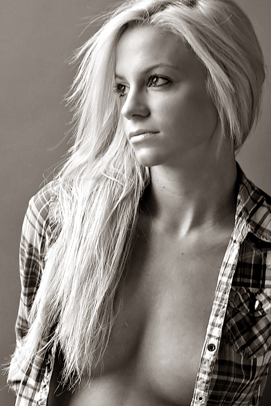 Female model photo shoot of Leah Emily by Leon Fern in Houston, TX