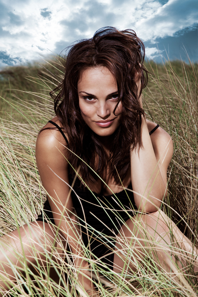 Female model photo shoot of Gabriela Uweis