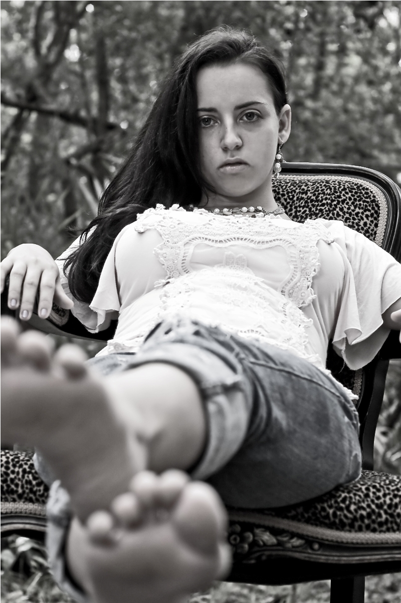 Female model photo shoot of Britni Elaine Dean by A Fragment Of Light in Washington Oaks