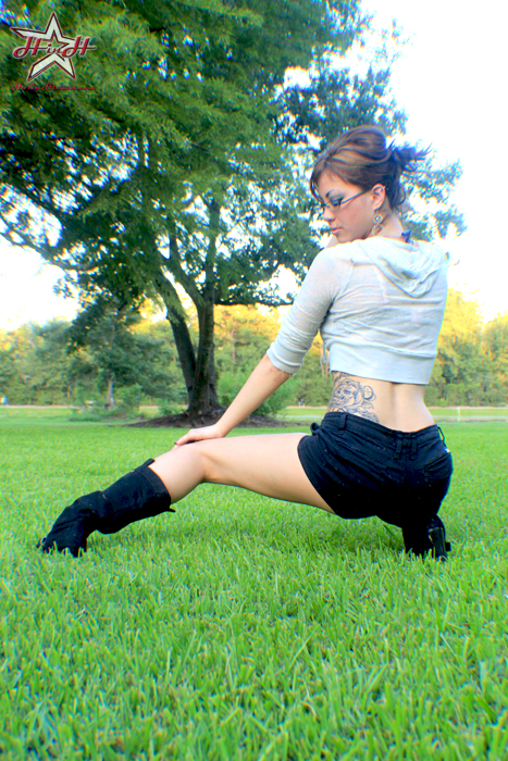 Female model photo shoot of Nicole_Rain in Burrough Park