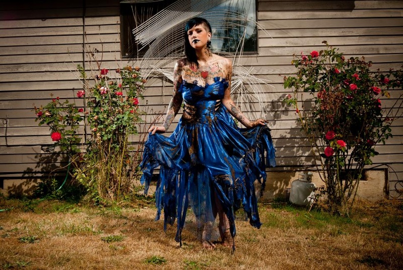Female model photo shoot of Lauren Jewels by MeTakePhoto