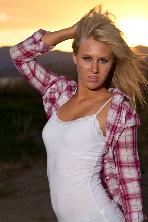 Female model photo shoot of cowgirl233