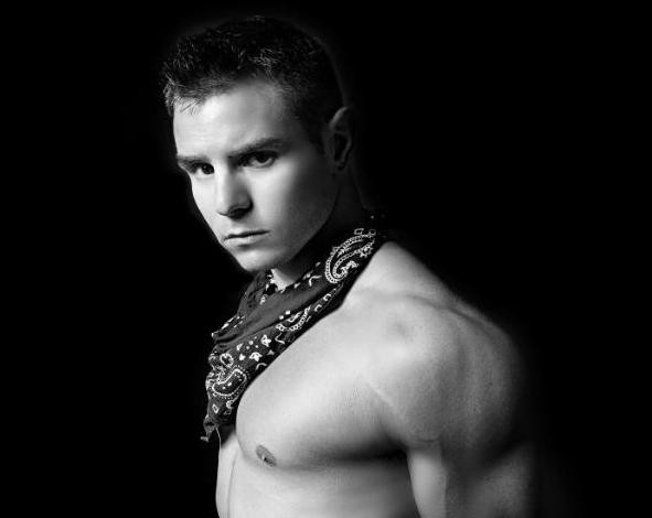 Male model photo shoot of Daniel Alexandr