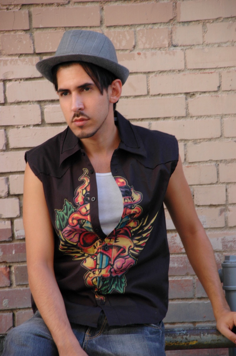 Male model photo shoot of Maximlilano Martinez