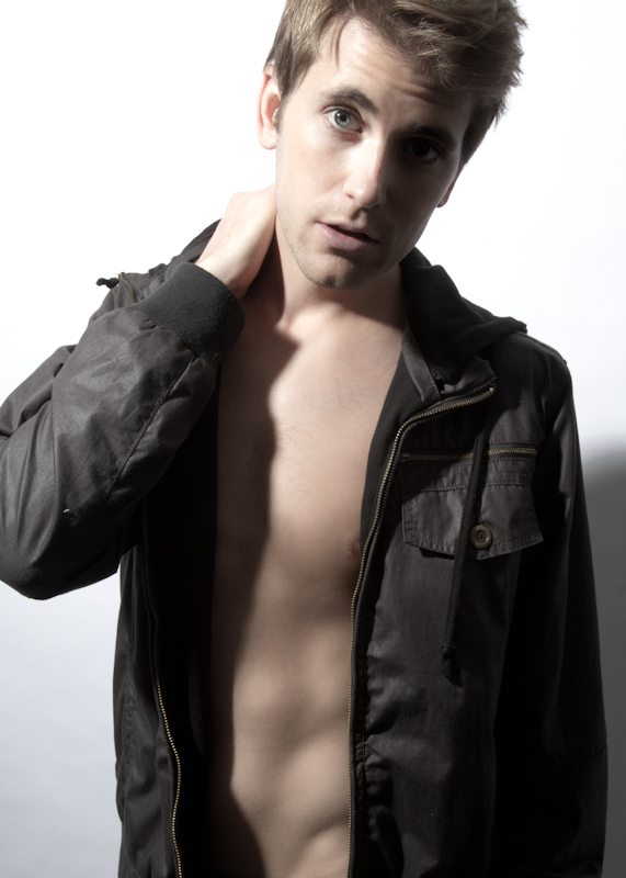 Male model photo shoot of Drew Maw