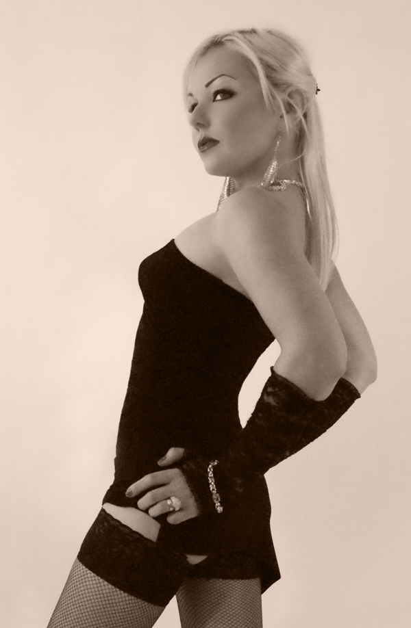 Female model photo shoot of Marina Martin