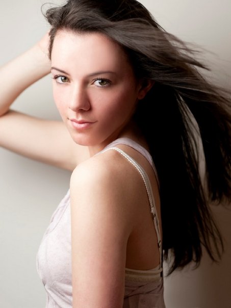 Female model photo shoot of Alexis Hutchings 