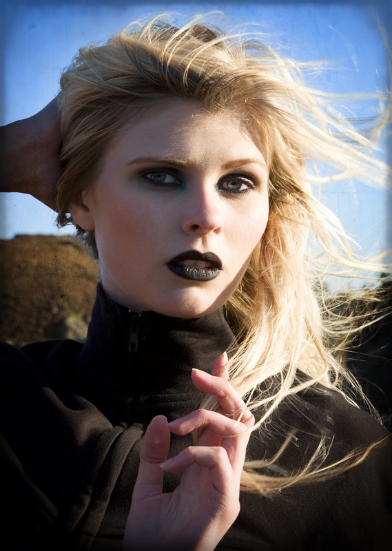 Female model photo shoot of Silja Drofn 