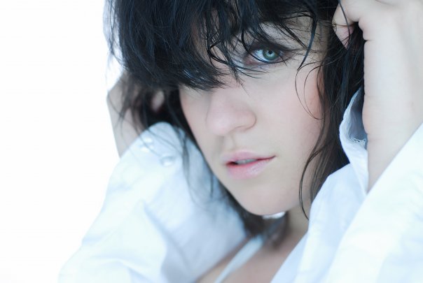 Female model photo shoot of __Diana__