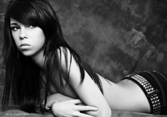 Female model photo shoot of rachelvwilson by HOTTIE SHOTS