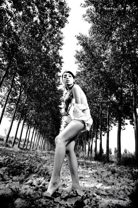 Female model photo shoot of americas in Pavia