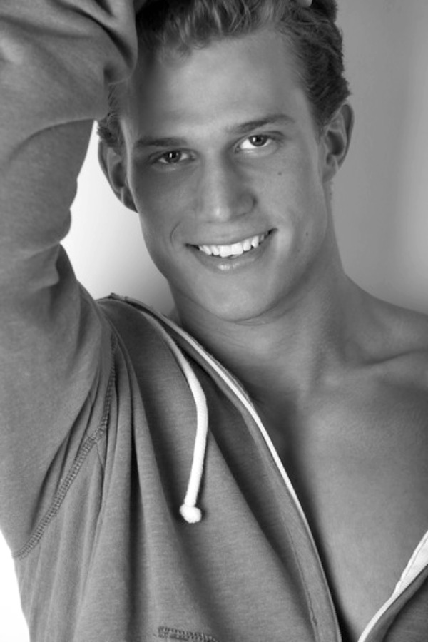 Male model photo shoot of Dexter Brett in Jackosn, MS