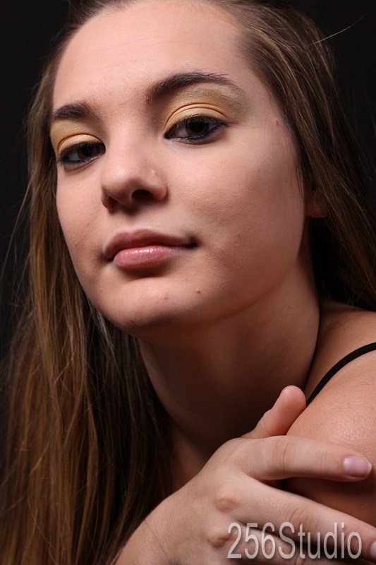 Female model photo shoot of stephanie000