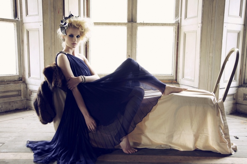Female model photo shoot of Kate Anya Barbour