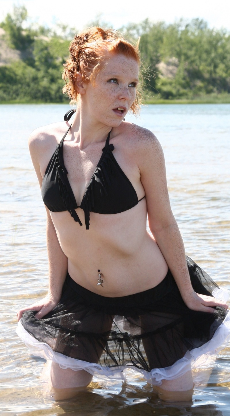 Female model photo shoot of Amanda Stroud