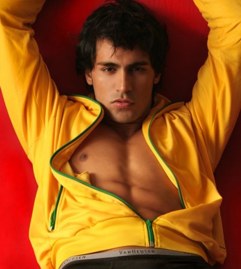 Male model photo shoot of Scott Baptista