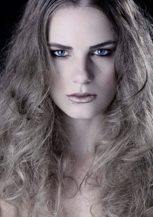 Female model photo shoot of Emma Sutton by J Dewar-Haggart